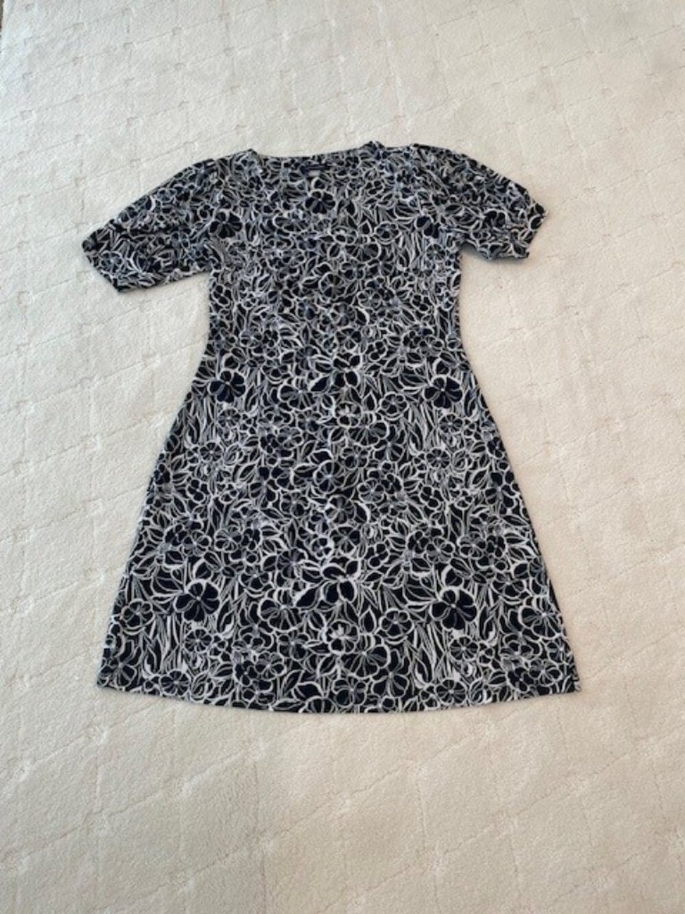 Tommy Hilfiger Blue & White Puff Short Sleeve Geometric Floral Dress — Size 8